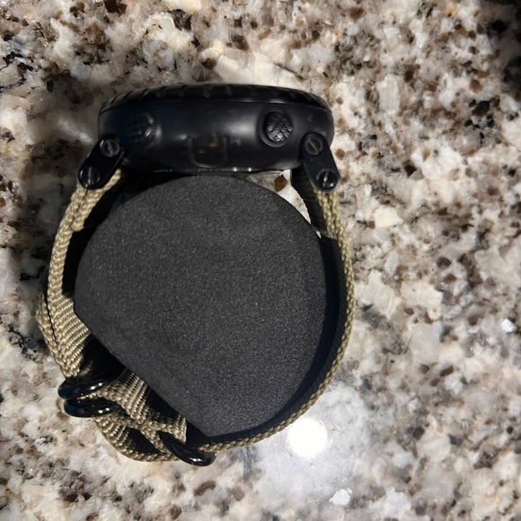 Suunto Core Black Red Edition - Picture 5 of 6